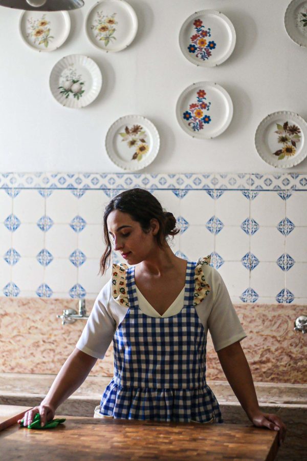 Delantal cruzado